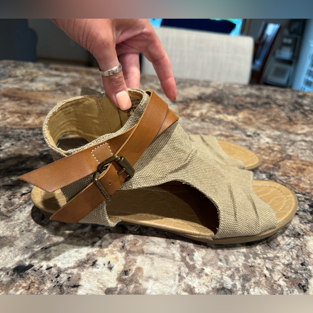 Women’s Not Rated sandals